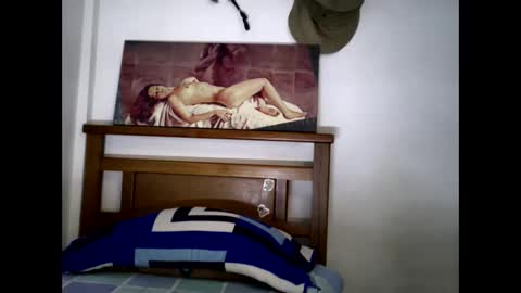 Snapshot of hideonbush051 chatting on October 6, 3:31 pm hideonbush online show from October 6, 3:31 pm