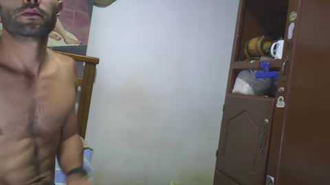 Snapshot of hideonbush051 chatting on October 9, 12:14 pm hideonbush online show from October 9, 12:14 pm