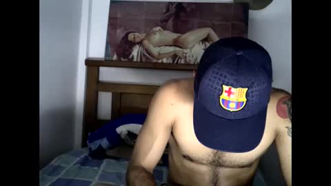 Snapshot of hideonbush051 chatting on November 1, 1:51 am hideonbush online show from November 1, 1:51 am