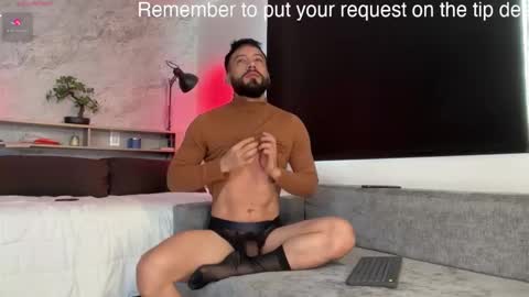 Terry and E online show from November 3, 2:18 pm