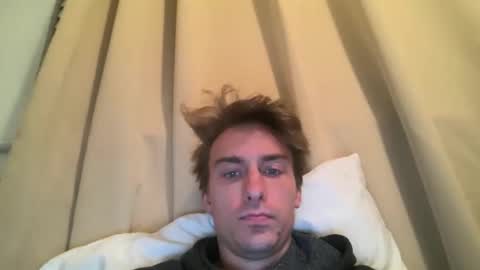 Snapshot of highvolatageusa chatting on February 1, 3:27 am Drake online show from February 1, 3:27 am