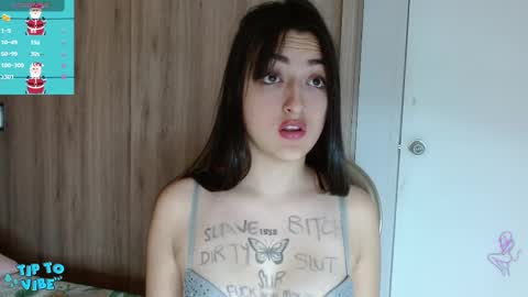 Snapshot of hilary__thompson chatting on December 11, 5:15 pm hilary thompson online show from December 11, 5:15 pm