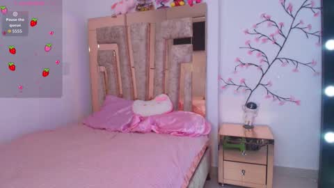 LUNA new account  FOLLOW ME online show from December 13, 11:21 pm