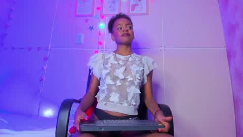  Hillary  online show from December 21, 7:24 am