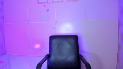  Hillary  online show from January 11, 3:23 am