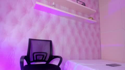  Hillary  online show from February 2, 8:02 am