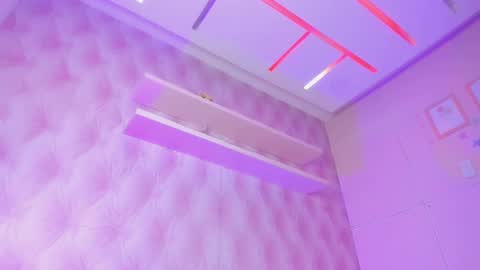  Hillary  online show from February 13, 8:06 am