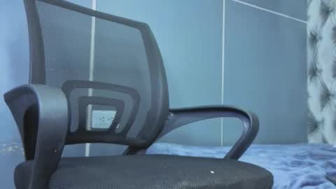  Hillary  online show from October 24, 6:32 am