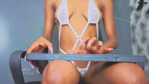  Hillary  online show from October 25, 5:37 am