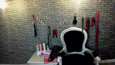 Hillary  online show from March 24, 4:17 am