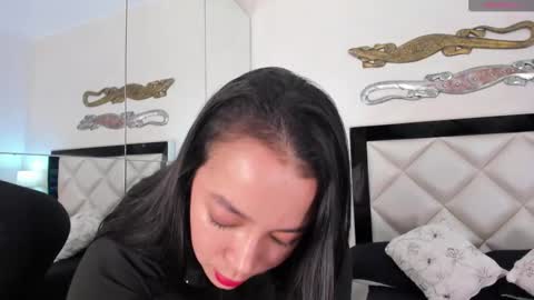 Snapshot of hillary_chen chatting on September 9, 7:35 pm Hillary online show from September 9, 7:35 pm