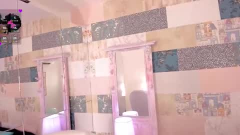 Snapshot of hillary_chen chatting on November 12, 2:34 am Hillary online show from November 12, 2:34 am