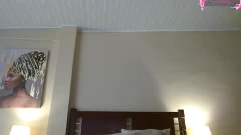 Hillary  online show from October 23, 6:28 pm