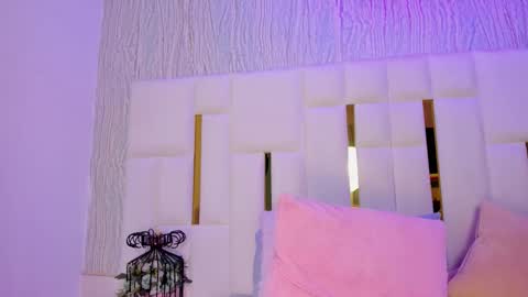 Hillary online show from February 19, 11:28 am