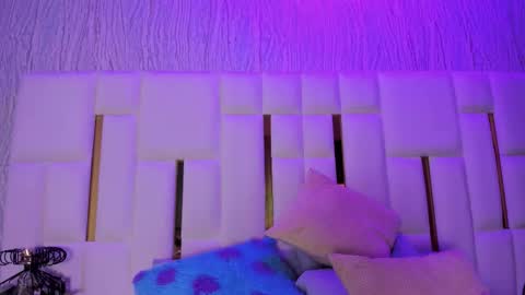 Hillary online show from March 30, 11:33 am