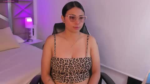 himari53 online show from May 1, 1:59 pm