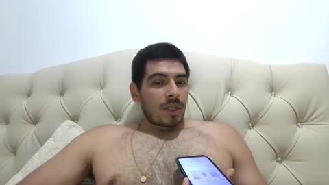 Snapshot of himoreno97 chatting on November 25, 3:17 am Hi moreno online show from November 25, 3:17 am