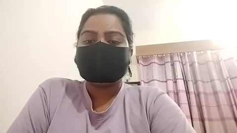 himuhimu22 online show from December 14, 1:05 pm