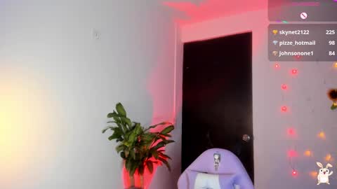 hinata online show from December 6, 10:52 pm