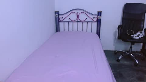 Snapshot of hinata_9 chatting on September 30, 11:48 am      0600AM-1100AM - online show from September 30, 11:48 am