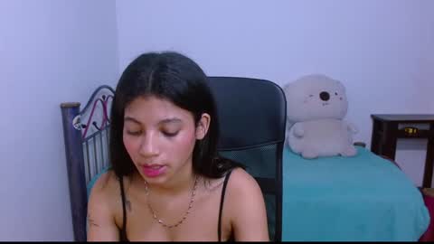 Snapshot of hinata_9 chatting on October 26, 2:06 am      0600AM-1100AM - online show from October 26, 2:06 am