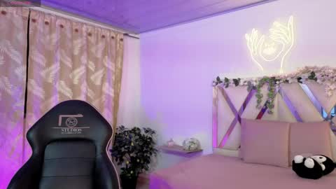 HINNA online show from April 9, 3:28 am