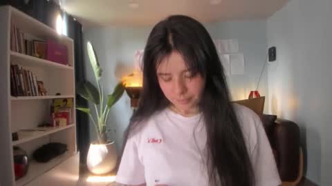 Hinnata online show from October 27, 5:39 pm