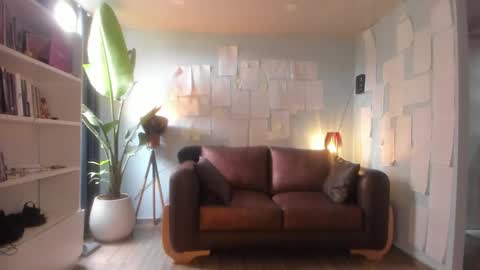 Hinnata online show from January 10, 5:15 pm