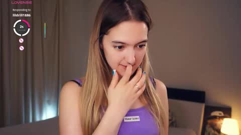 Snapshot of hip_hop_baby chatting on November 19, 7:14 pm Leya Day Mary Night PvT Open online show from November 19, 7:14 pm