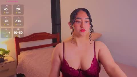 Snapshot of hipatiaandhephaestus chatting on February 4, 6:30 am Next stream saturday night online show from February 4, 6:30 am