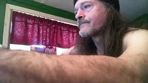 Snapshot of hippiedad333 chatting on May 1, 11:20 pm hippiedad333 online show from May 1, 11:20 pm