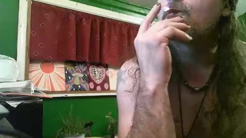 Snapshot of hippiedad333 chatting on May 7, 6:41 am hippiedad333 online show from May 7, 6:41 am