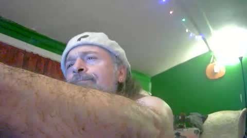 Snapshot of hippiedad333 chatting on May 30, 3:36 am hippiedad333 online show from May 30, 3:36 am