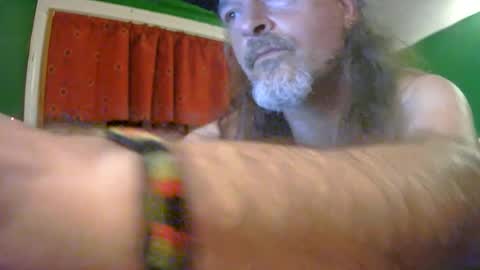 Snapshot of hippiedad333 chatting on June 16, 4:26 am hippiedad333 online show from June 16, 4:26 am
