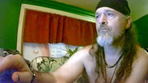 Snapshot of hippiedad333 chatting on July 3, 1:01 am hippiedad333 online show from July 3, 1:01 am