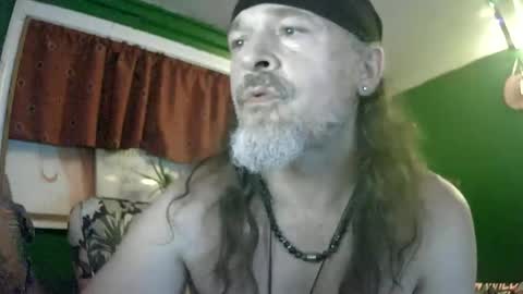 Snapshot of hippiedad333 chatting on July 4, 5:13 am hippiedad333 online show from July 4, 5:13 am