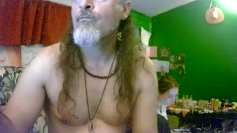 Snapshot of hippiedad333 chatting on July 7, 1:08 am hippiedad333 online show from July 7, 1:08 am