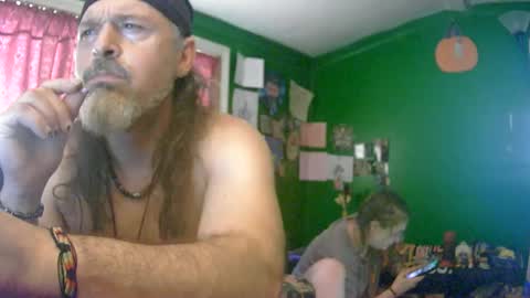 Snapshot of hippiedad333 chatting on July 8, 6:56 pm hippiedad333 online show from July 8, 6:56 pm