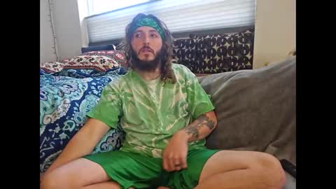 hippiejagain online show from October 29, 7:15 pm