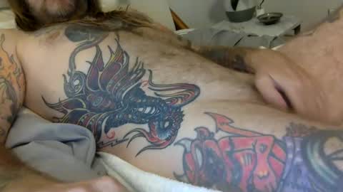 Snapshot of hippybiker chatting on December 7, 12:08 am hippybiker online show from December 7, 12:08 am