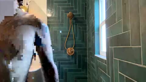 Snapshot of hippybiker chatting on January 29, 4:08 pm hippybiker online show from January 29, 4:08 pm