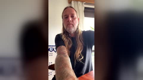 hippybiker online show from May 9, 9:03 am