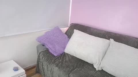 hiyakasudere_ online show from October 31, 6:20 pm