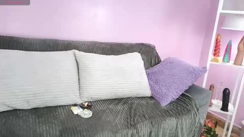 hiyakasudere_ online show from November 26, 6:20 pm