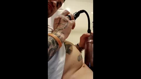 hkwilly0351 online show from February 23, 8:50 pm