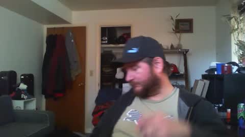 Snapshot of hobbes80 chatting on December 1, 5:02 pm hobbes80 online show from December 1, 5:02 pm