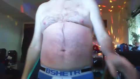 Snapshot of hobbes80 chatting on December 1, 10:32 pm hobbes80 online show from December 1, 10:32 pm