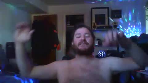 Snapshot of hobbes80 chatting on January 28, 9:29 pm hobbes80 online show from January 28, 9:29 pm