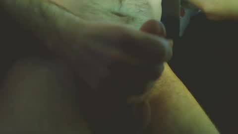 Snapshot of hockeybrad92 chatting on March 12, 10:59 am Hairy Hockey Player 92 online show from March 12, 10:59 am