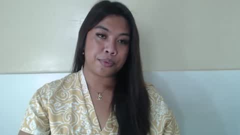 Snapshot of hoelykarina chatting on June 22, 2:03 pm Karina3 online show from June 22, 2:03 pm